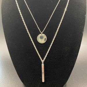 Double pendant necklace